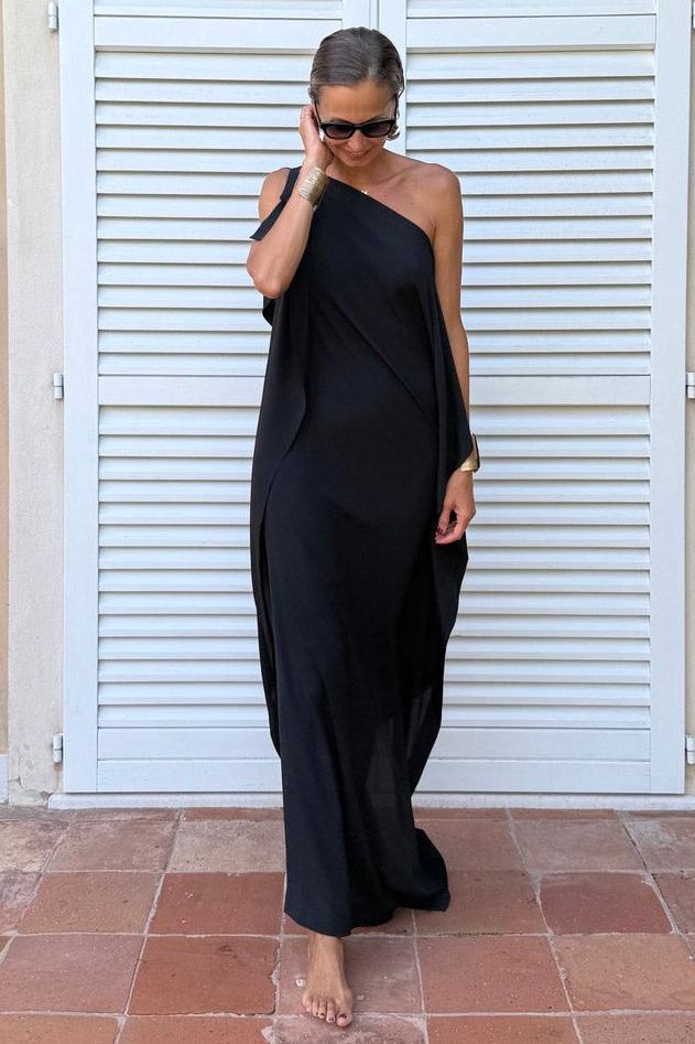Vloeiende asymmetrische kaftan met ceintuur