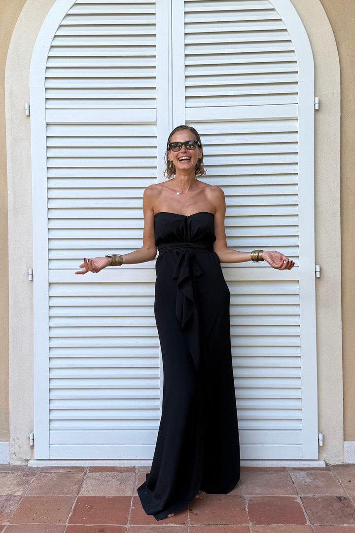 Vloeiende asymmetrische kaftan met ceintuur