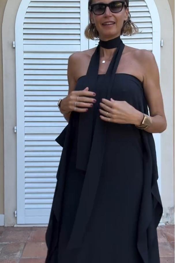 Vloeiende asymmetrische kaftan met ceintuur